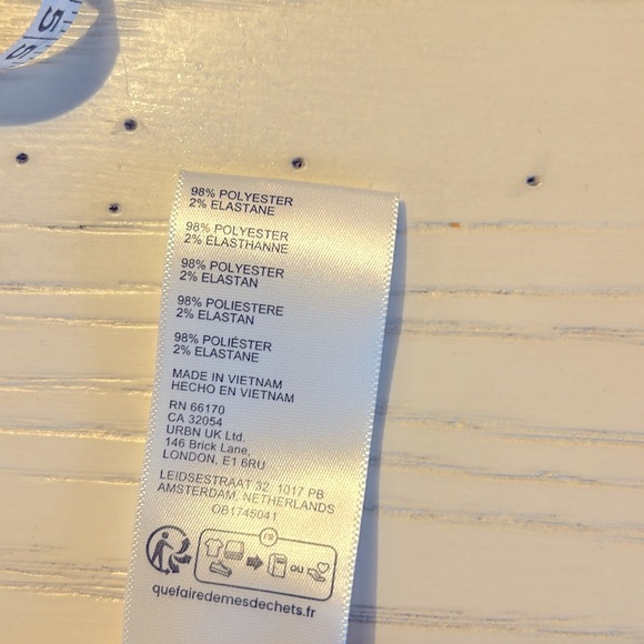 Floral Yellow Romper size Medium NWT - Picture 8 of 8